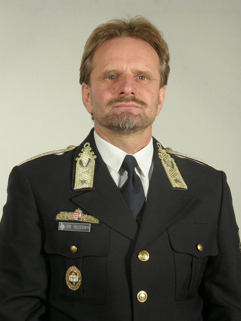 Prof. Dr. Ruzsonyi Péter bv. dandártábornok
