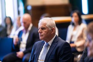 5_kereszttuzben_a_rendeszet_2026-2