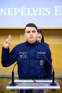 NKE_tisztjelolti_esku-7