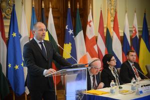 1_biztonsag_szolgaltatas_fejlesztes-2