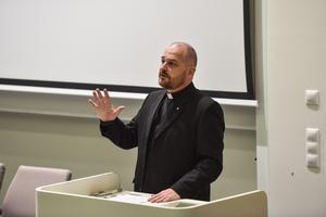 1_ordoguzes_filmek_es_valosag-2