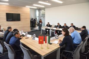 3_hanoi_delegacio-2