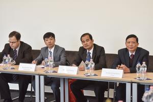 6_hanoi_delegacio-2